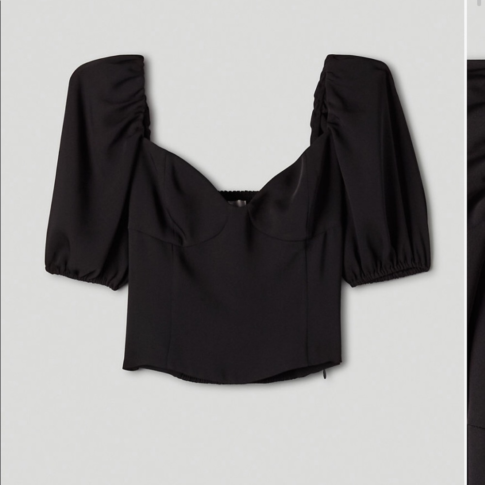 Aritzia Wilfred Novella Shortsleeve Blouse